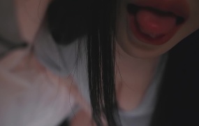 Yoon ying_中秋假期和女友在民宿被窝里通宵打扑克🎴